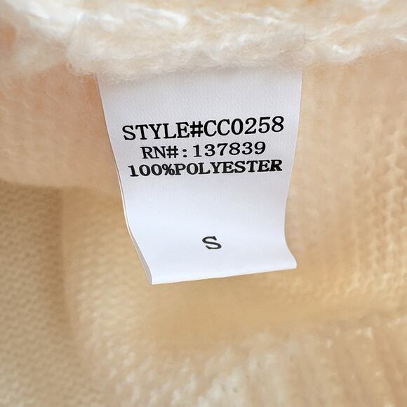 Chunky Knit Textured Heart Cardigan Sweater Button Front V-neck Cream Red S NWT - Picture 5 of 7